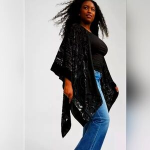 Elegant Black Velvet Kimono Torrid
